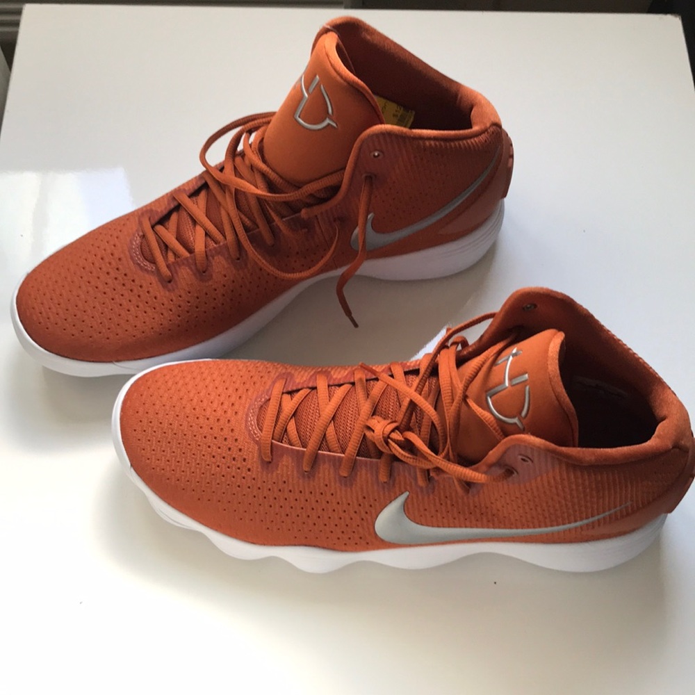 Burnt Orange Hyperdunk Nike Basketball Shoes - Basically New
